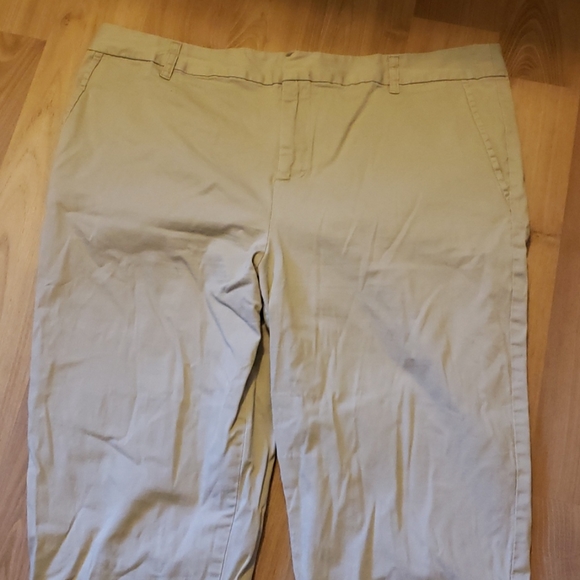 Forever 21 Cream Pants - Picture 2 of 4
